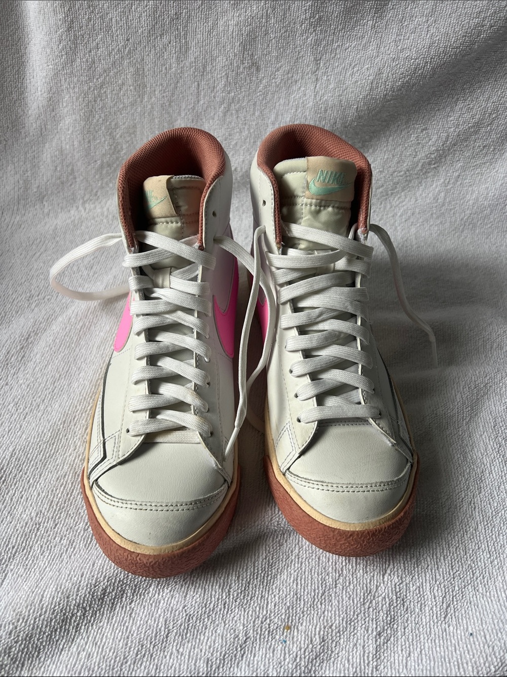 Nike Women's Lace-Up High-Top Boots in White with Pink Swoosh and Brown Trim